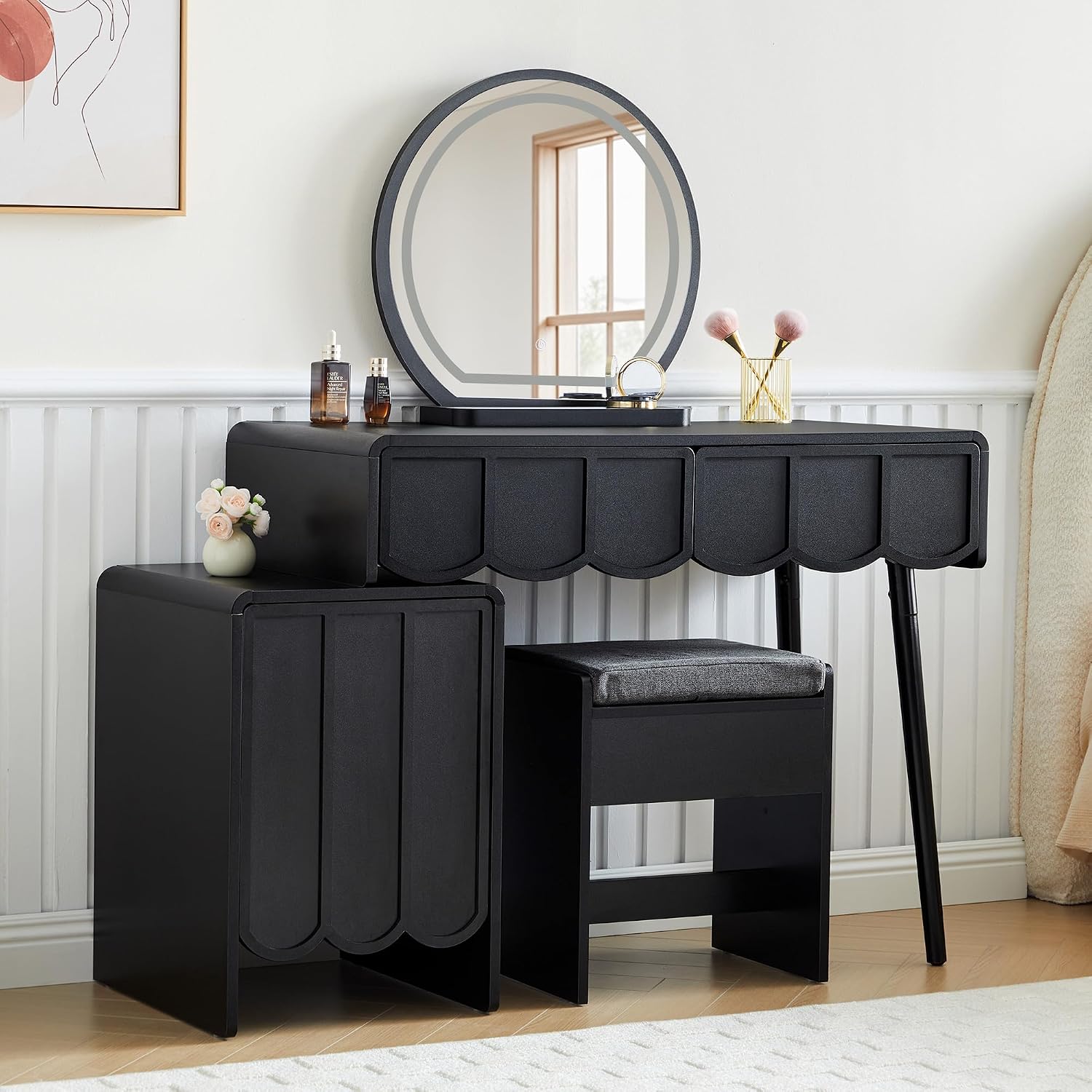 Dressing Table Vanity With Lighted Mirror - Coiffeuse moderne avec miroir et éclairage,
